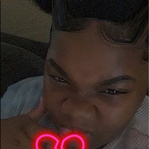 Meet your Posher, Akelah